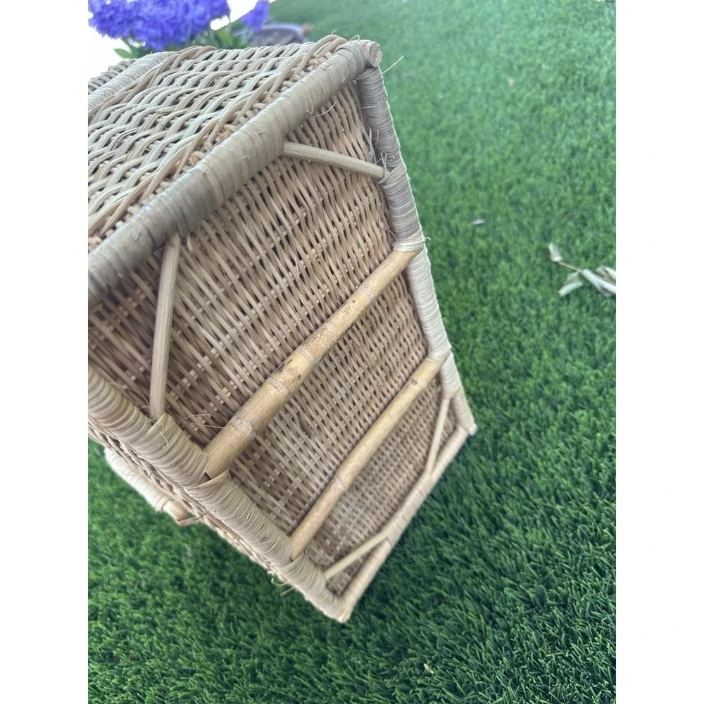 Beautiful Vintage Woven Wicker Picnic Basket with Handle and Lid